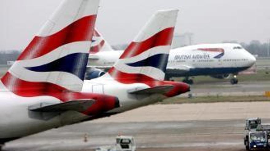 Varios aviones de British Airways, en el aeropuerto de Heathrow.