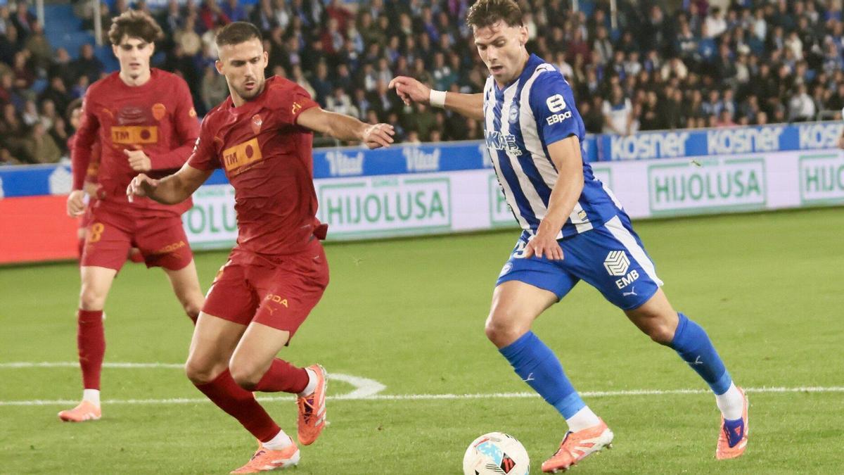 Lucas Boyé buscó el gol constantemente en el duelo frente al Valencia. Lucas Boyé buscó el gol constantemente en el duelo frente al Valencia.