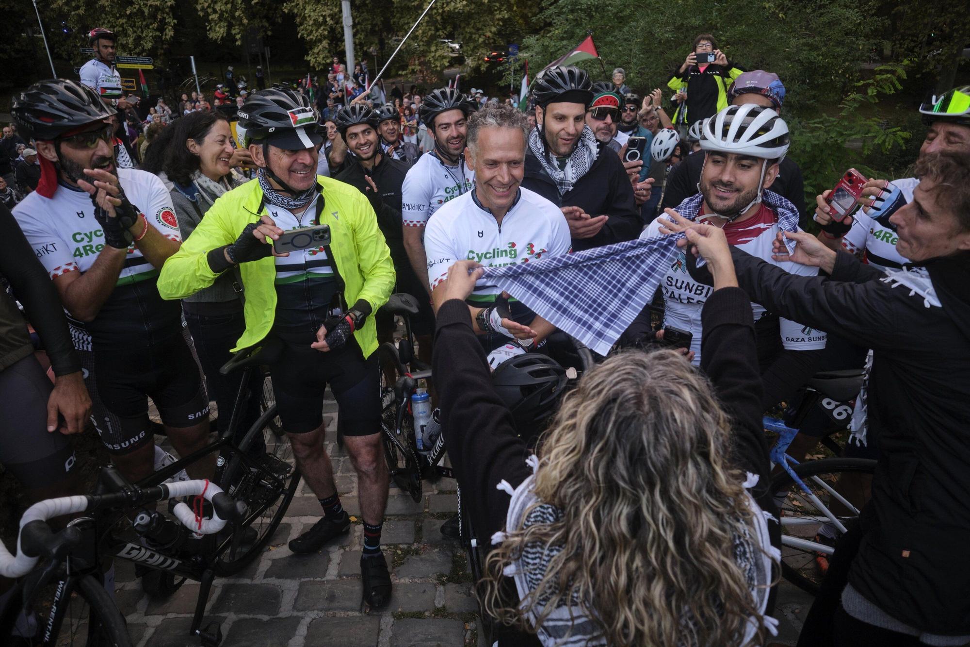 &#039;Cycling for Gaza&#039;: un centenar de ciclistas palestinos llegan a Pamplona