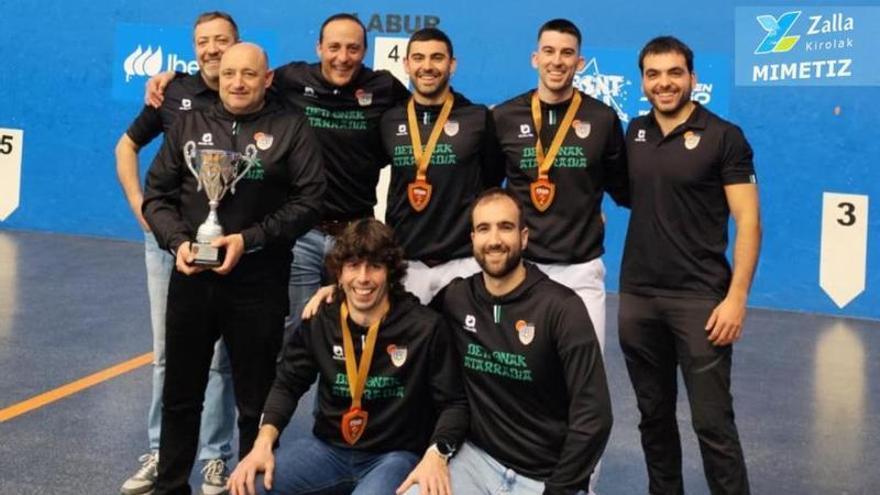 El Beti Onak gana el Campeonato de España de mano de Segunda y sube de categoría