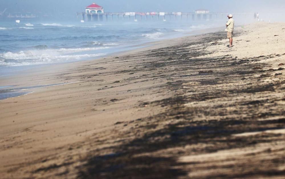 Vertido de crudo en las costas de California