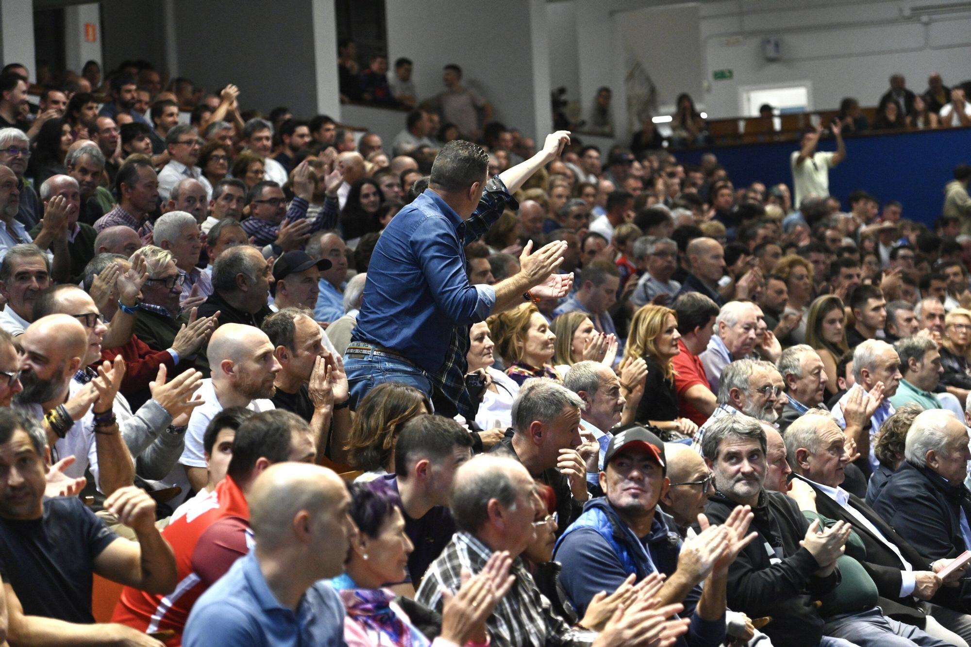 Peio Etxeberria, finalista del Cuatro y Medio por tercera vez consecutiva después de ganar a Altuna III en el Atano III de Donostia.