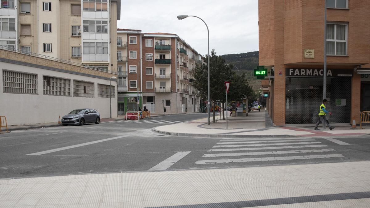 Obras en la calle Ansoáin, en la Rochapea.