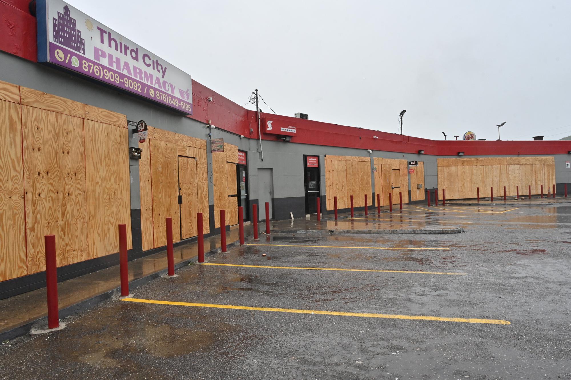 El huracán Melissa azota Jamaica con vientos y lluvias devastadores