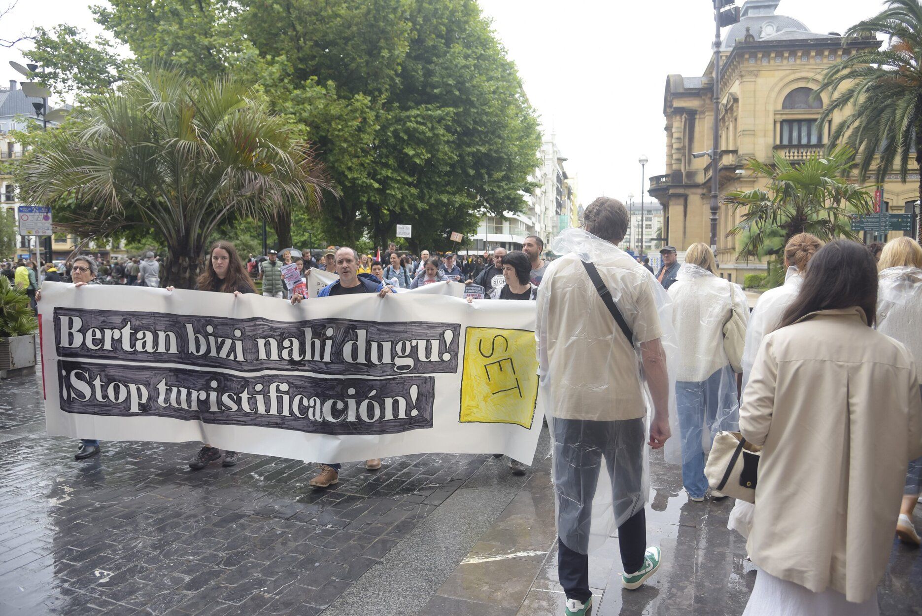 Donostia sale a la calle para protestar en contra de la turistificación
