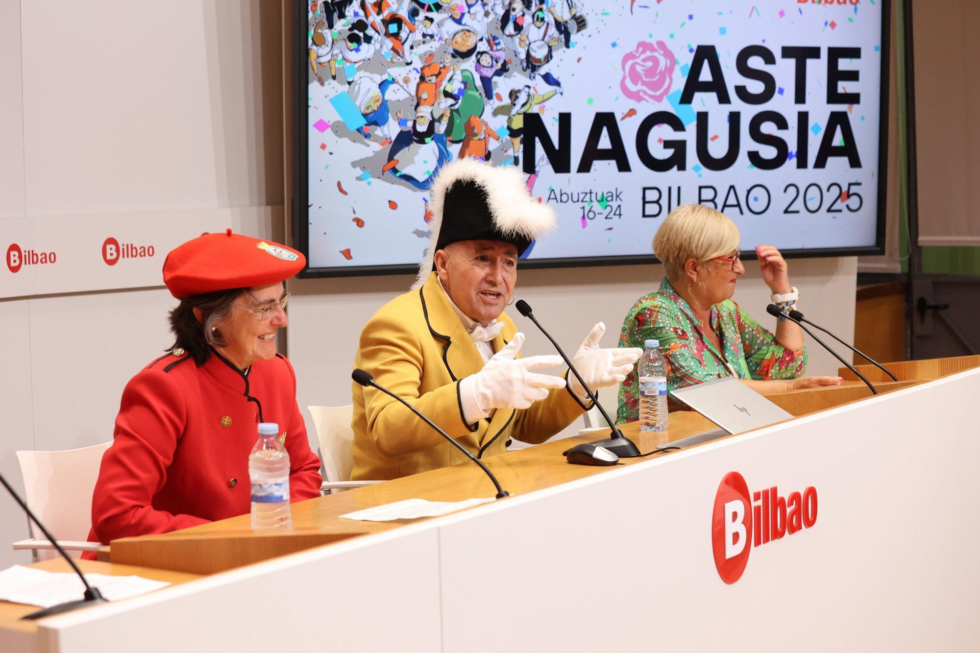 Itziar Urtasun junto a Francis Díez y Olatz Agirre en la presentación