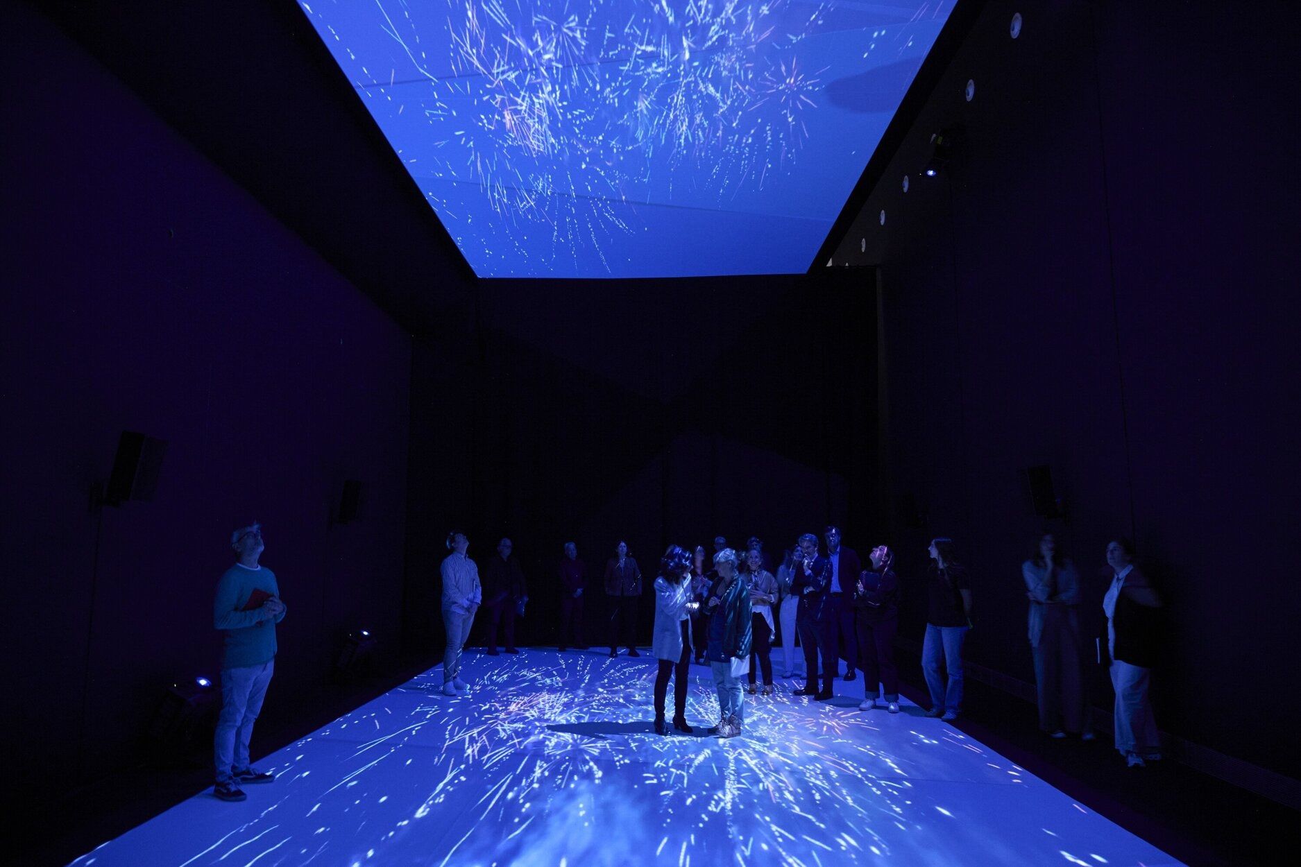 Imagen de la instalación audiovisual &#039;Otros Miedos&#039;, creada por Muntadas para el MUN e inspirada en el recorrido del encierro de los Sanfermines.