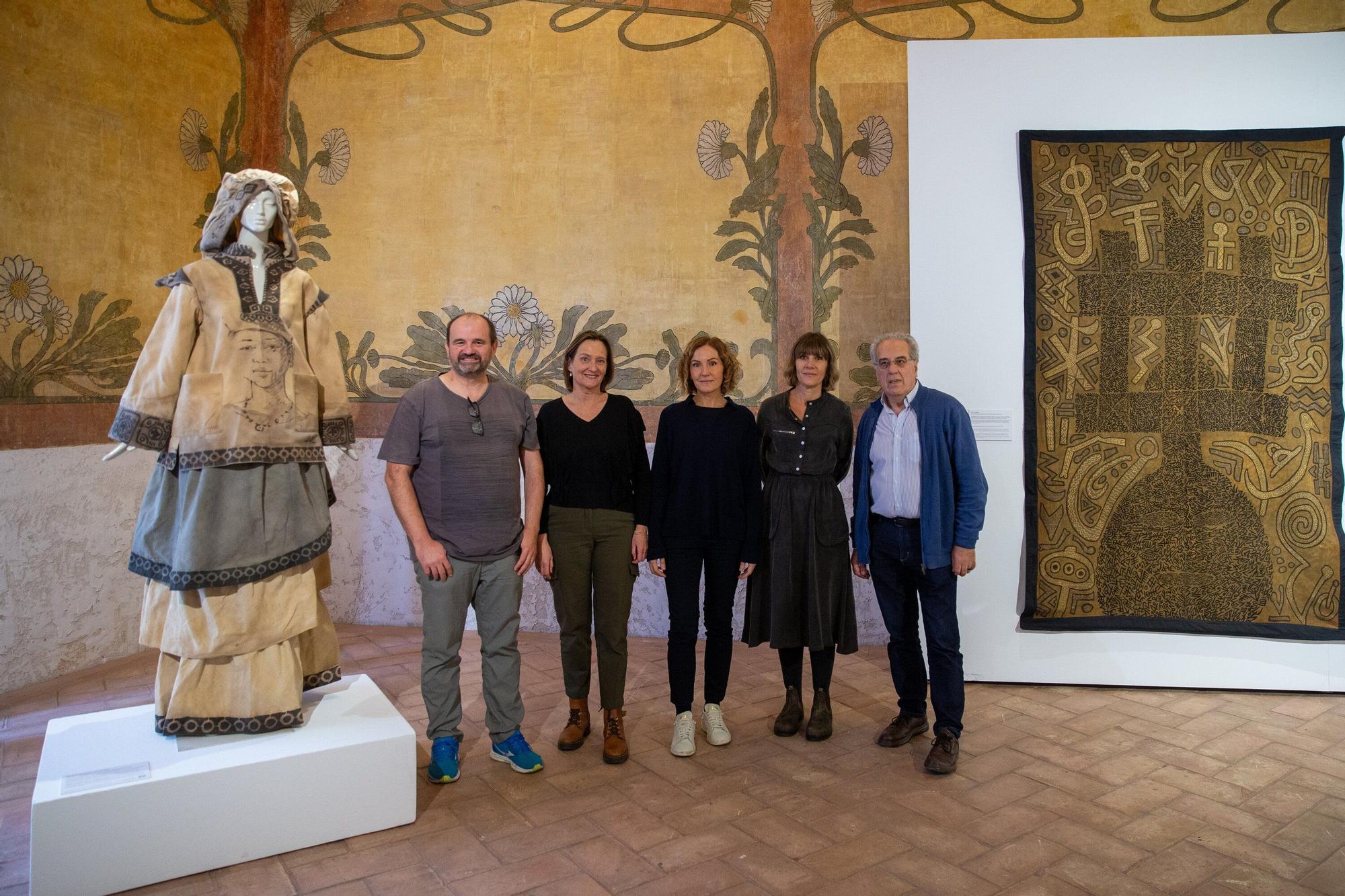 Fotos de la exposición de 'La herencia del Bogolanfini' en el Palacio del Condestable