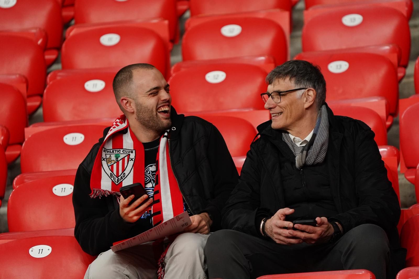 En imágenes: ¿Has estado en San Mamés viendo el Athletic-Real Oviedo? Búscate en nuestra galería de fotos
