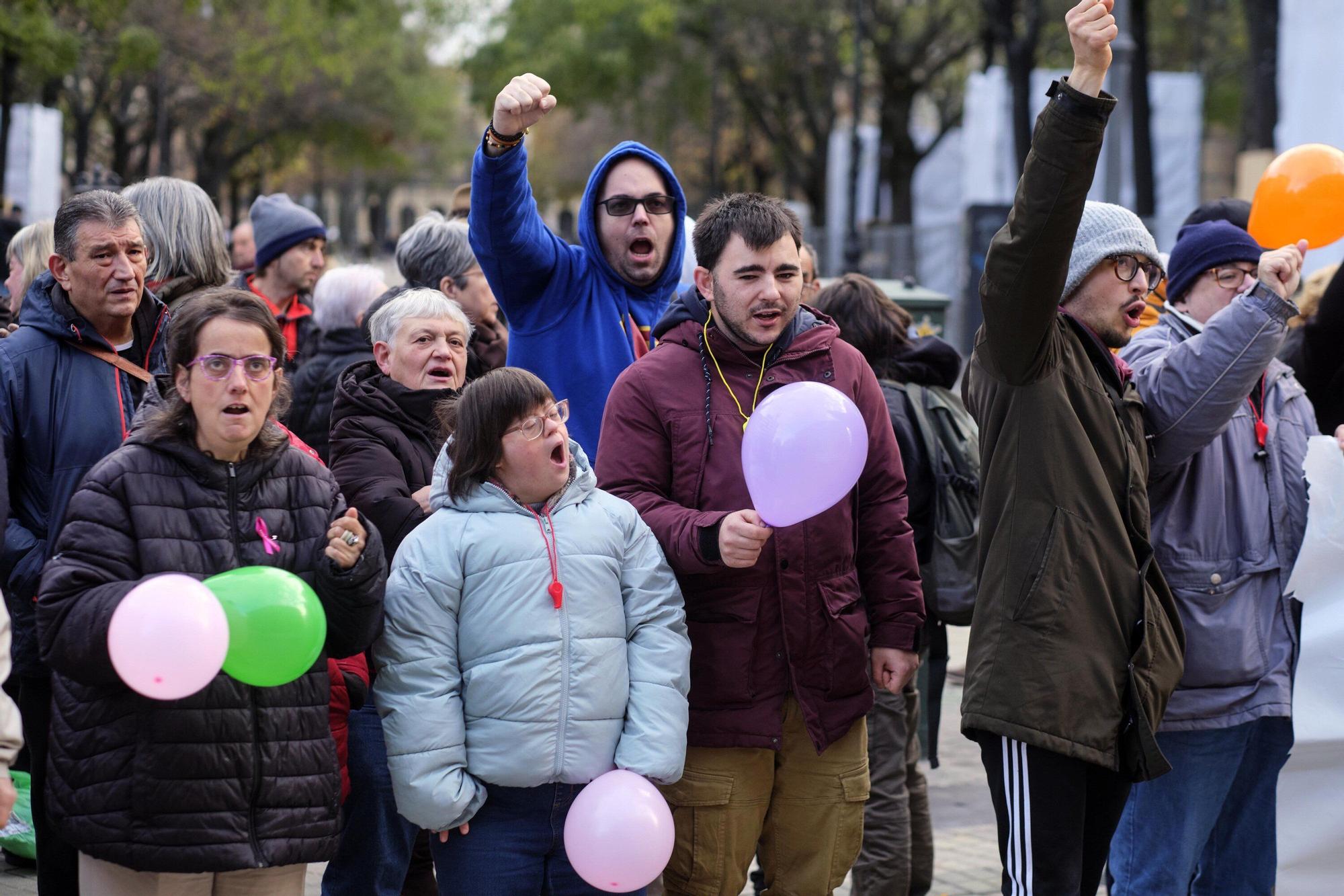 Imágenes de la protesta de Tasubinsa para la inclusión de transporte subvencionado