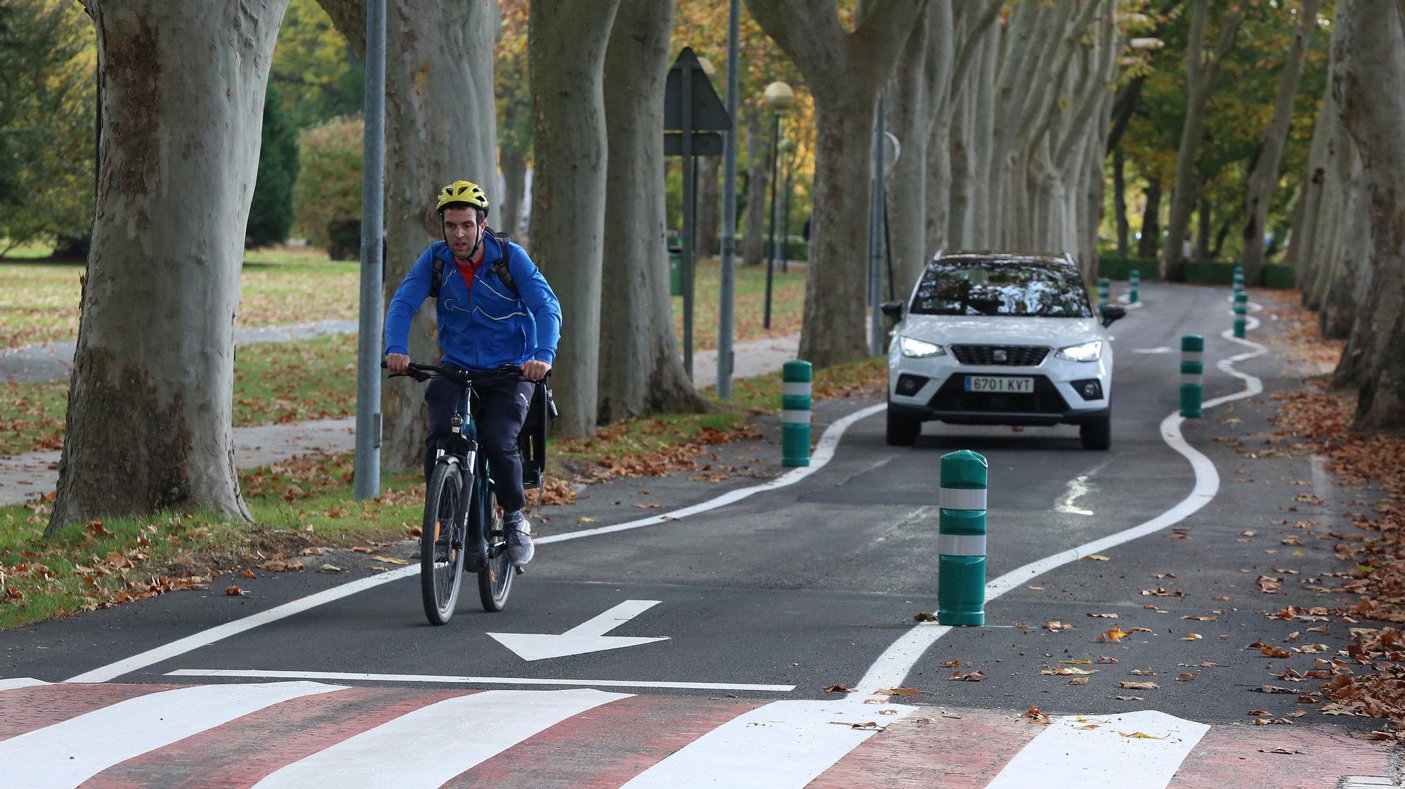 Fotos del nuevo trazado en la carretera de la Universidad de Navarra