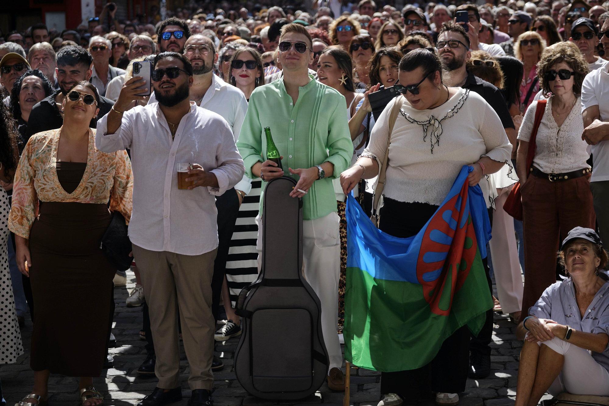 Tomatito, flamenco en el balcón del Ayuntamiento de Pamplona