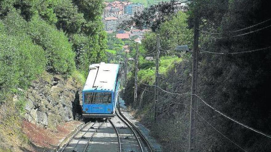 El funicular ha sido propuesto por los vecinos para ser la imagen de un cupón de la ONCE.