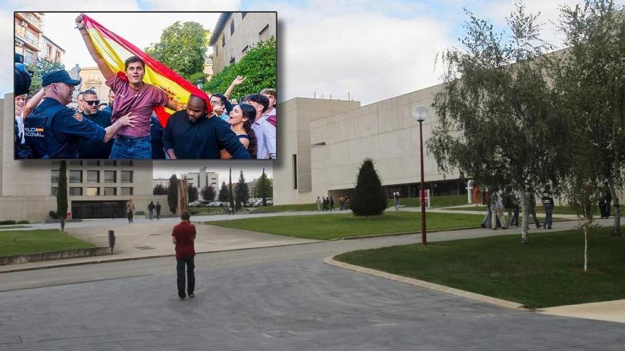 La Universidad de Navarra suspende las clases por motivos de seguridad ante el acto convocado por Vito Quiles