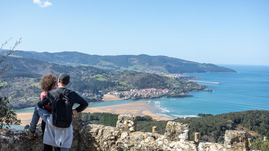 258.684 personas recorrieron las principales rutas de Urdaibai durante 2025