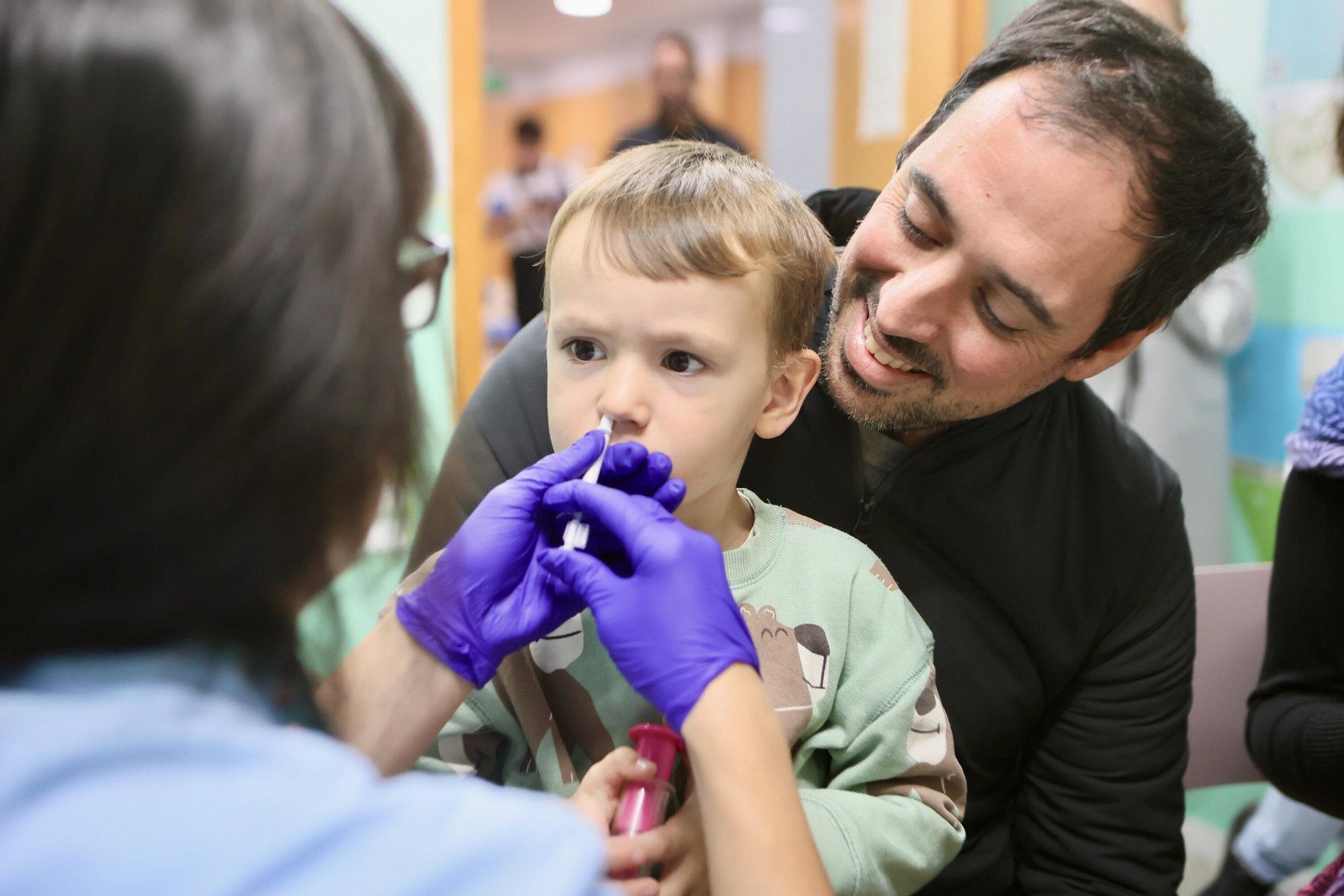 En imágenes: Arranca con novedades la campaña de la gripe en Álava