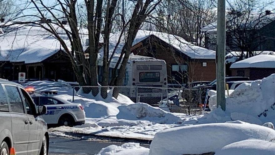 Dos niños mueren al empotrarse un autobús contra una guardería en Canadá