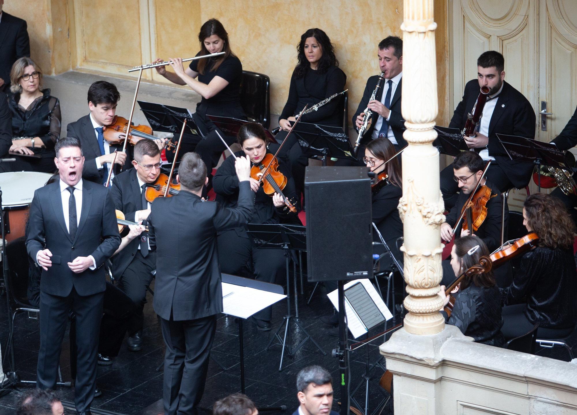 Fotos de la entrega de la Medalla de Oro de Navarra a Manuel Torres a título póstumo