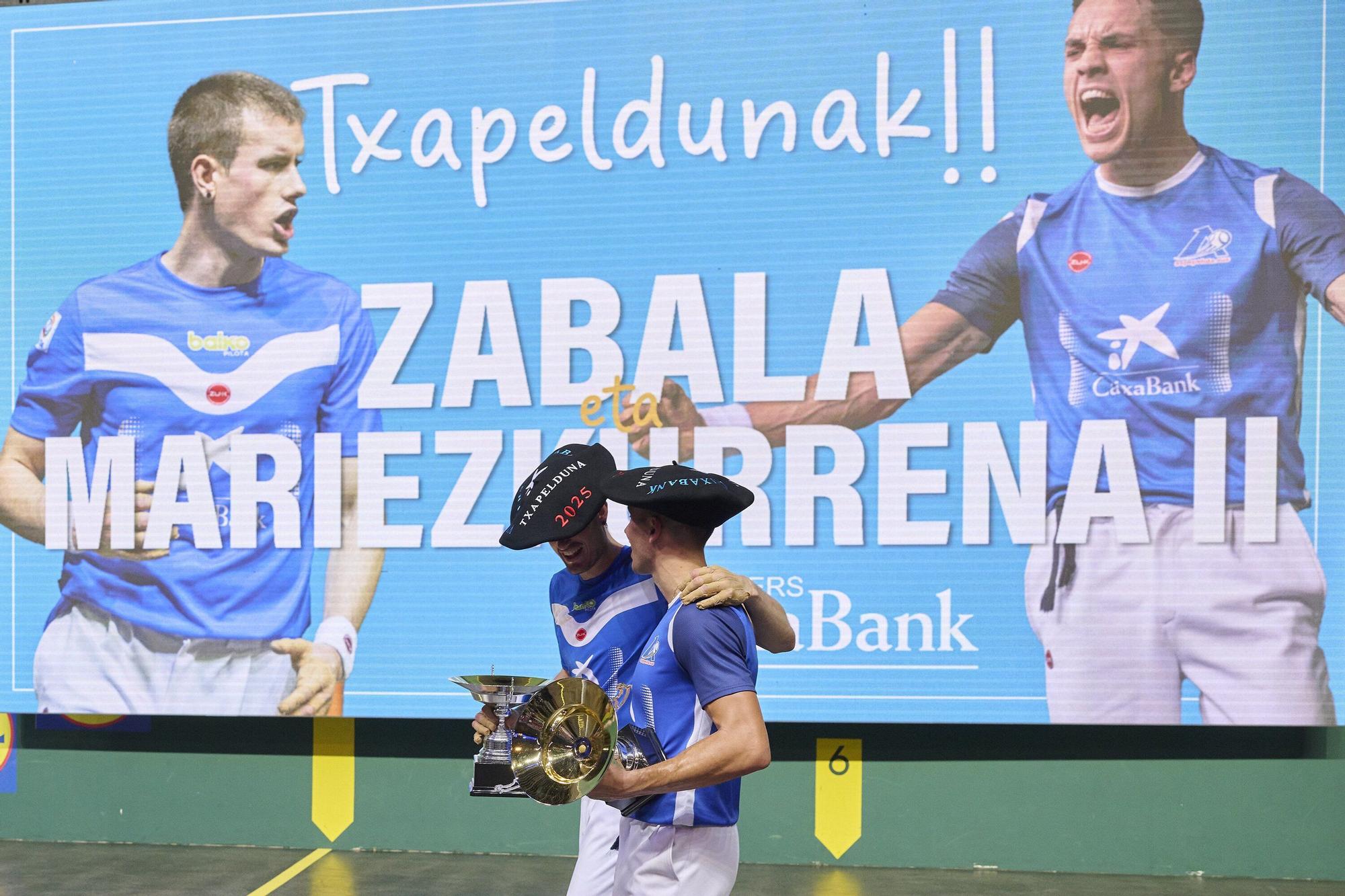 Javier Zabala y Jon Mariezkurrena, campeones del Masters CaixaBank ante Altuna III e Imaz en el Navarra Arena.