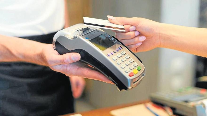 Cargo duplicado en la tarjeta: las claves para recuperar el dinero