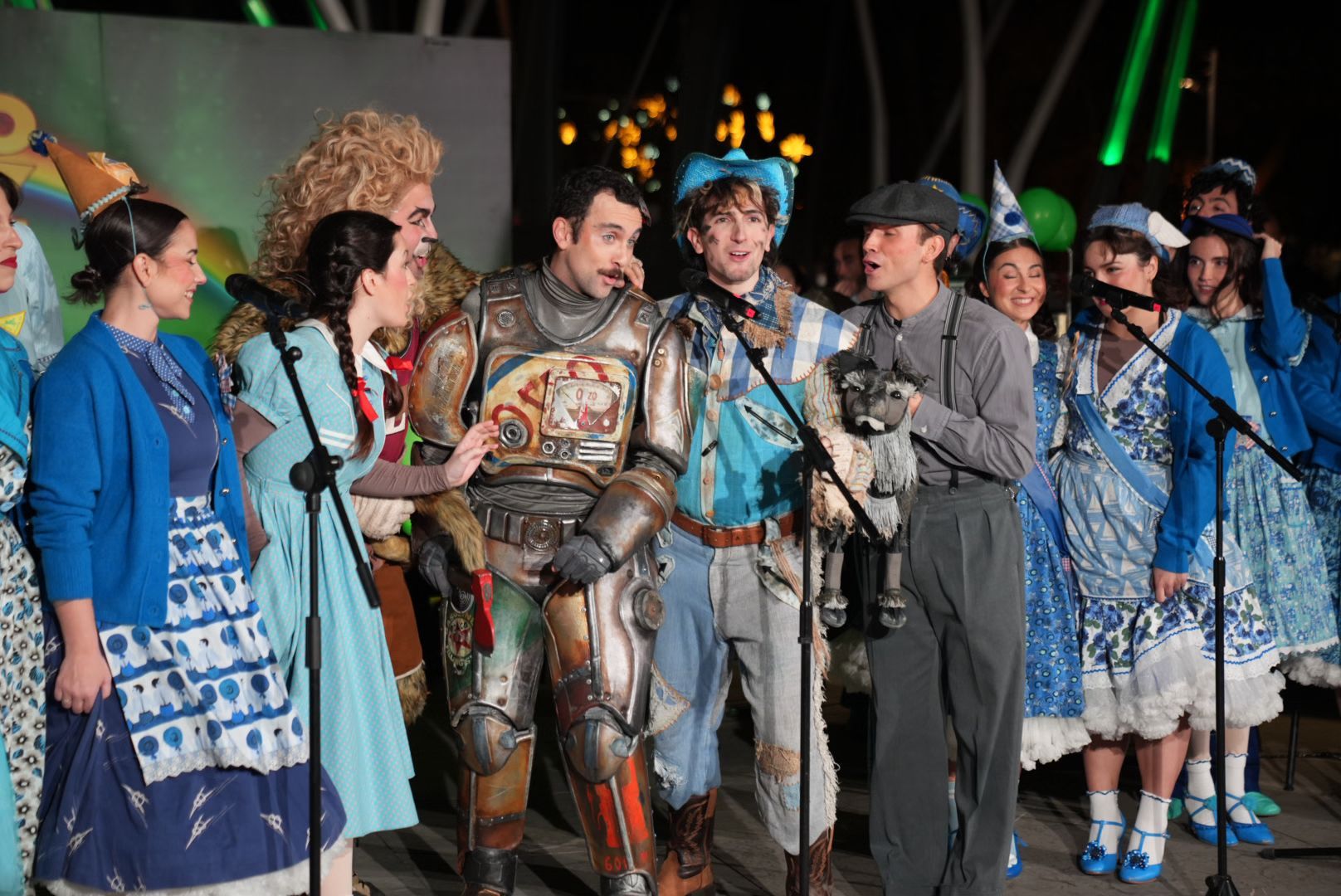 En imágenes: el Palacio Euskalduna se tematiza por Navidad