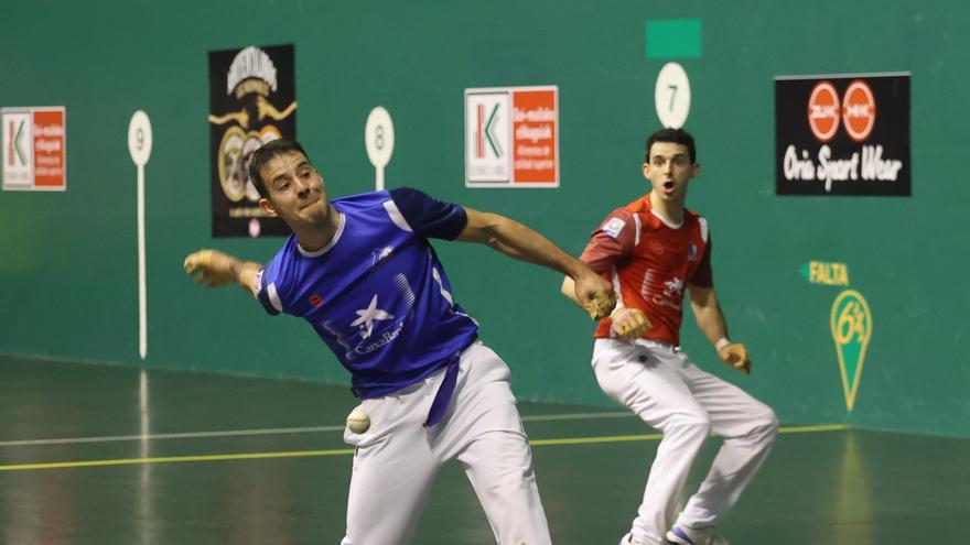 Jokin Altuna y Darío buscan las semifinales del Manomanista en el Santanape de Gernika