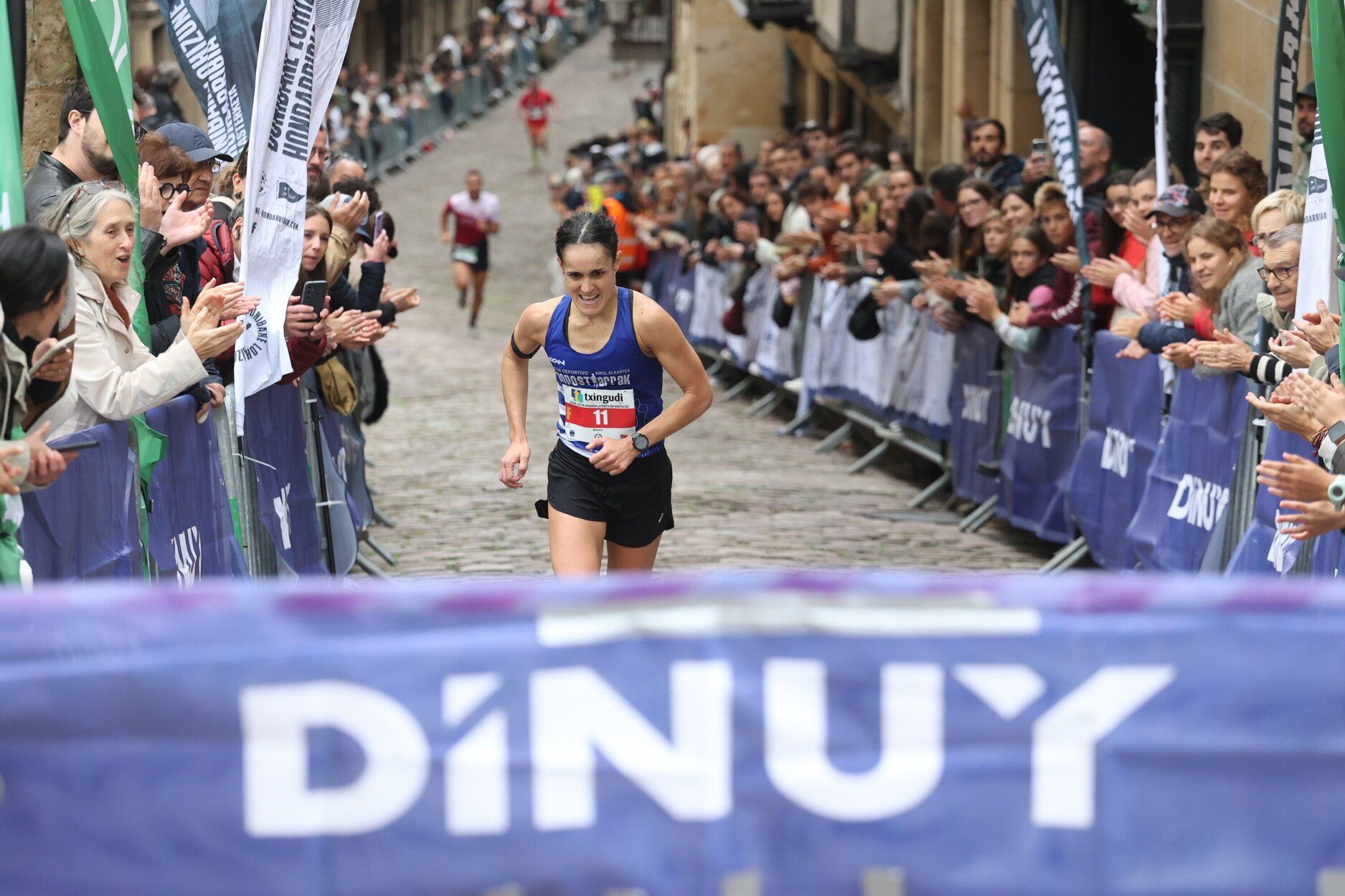Nerea Egia y Rémi Raymond ganan la Donibane Lohizune-Hondarribia