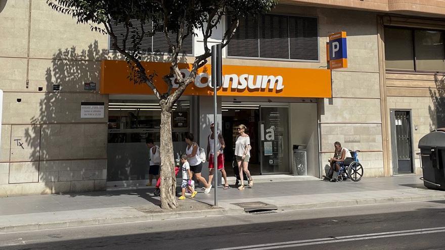 Detenidos los padres de la recién nacida abandonada en el baño de un supermercado en Castellón