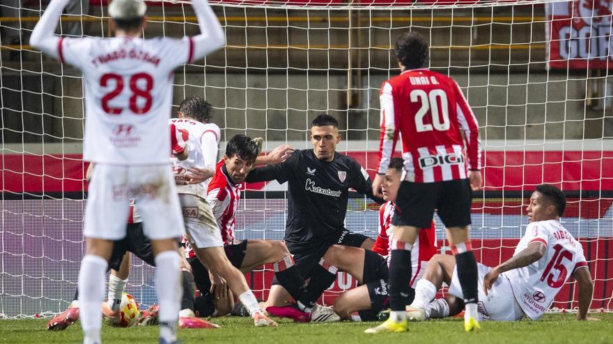 Ejercicio de supervivencia del Athletic ante la Cultural Leonesa en Copa
