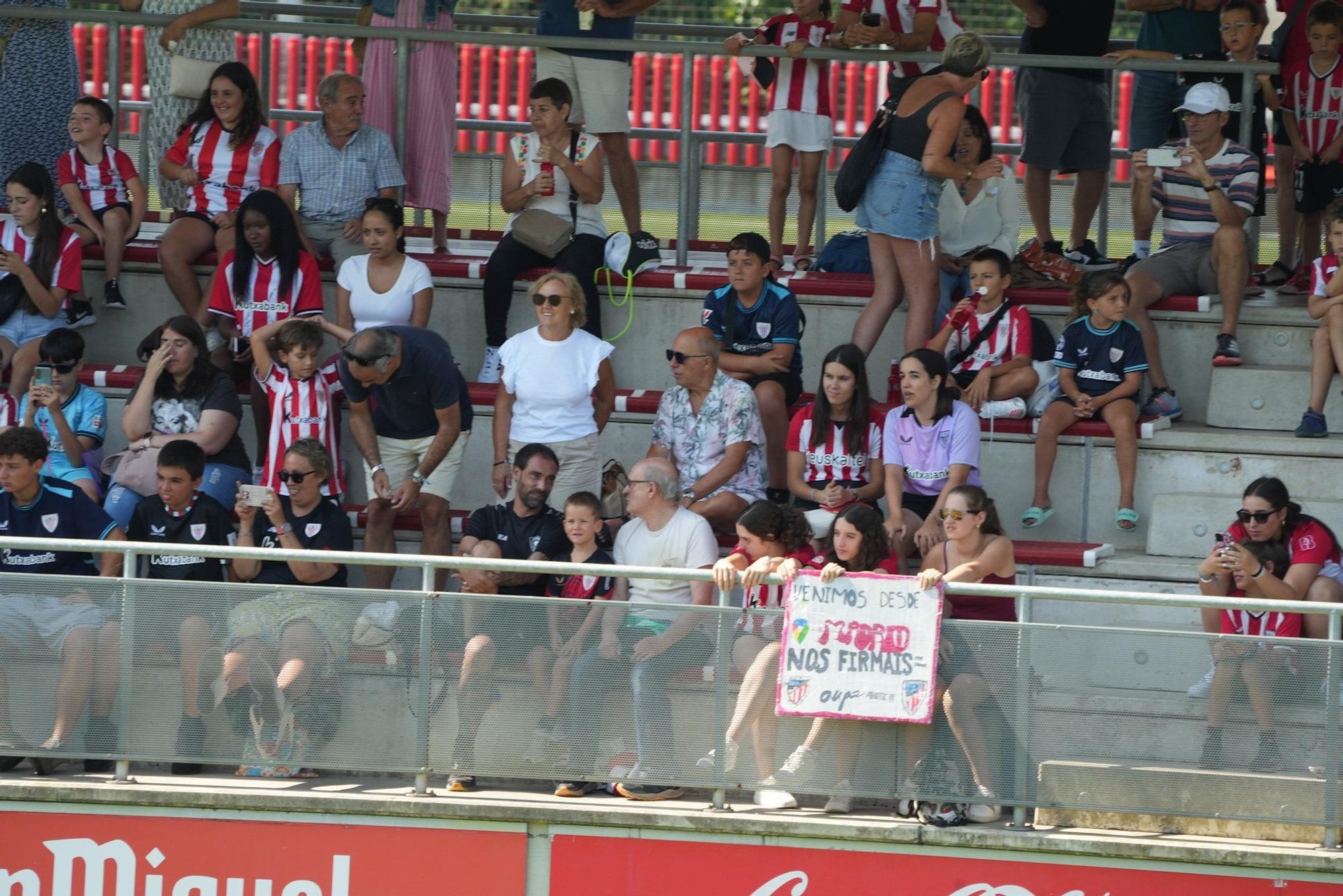 2.500 seguidores arropan al Athletic en Lezama
