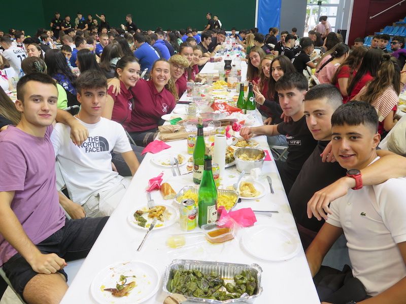 El Día de las Cuadrillas de fiestas de Urretxu, en imágenes
