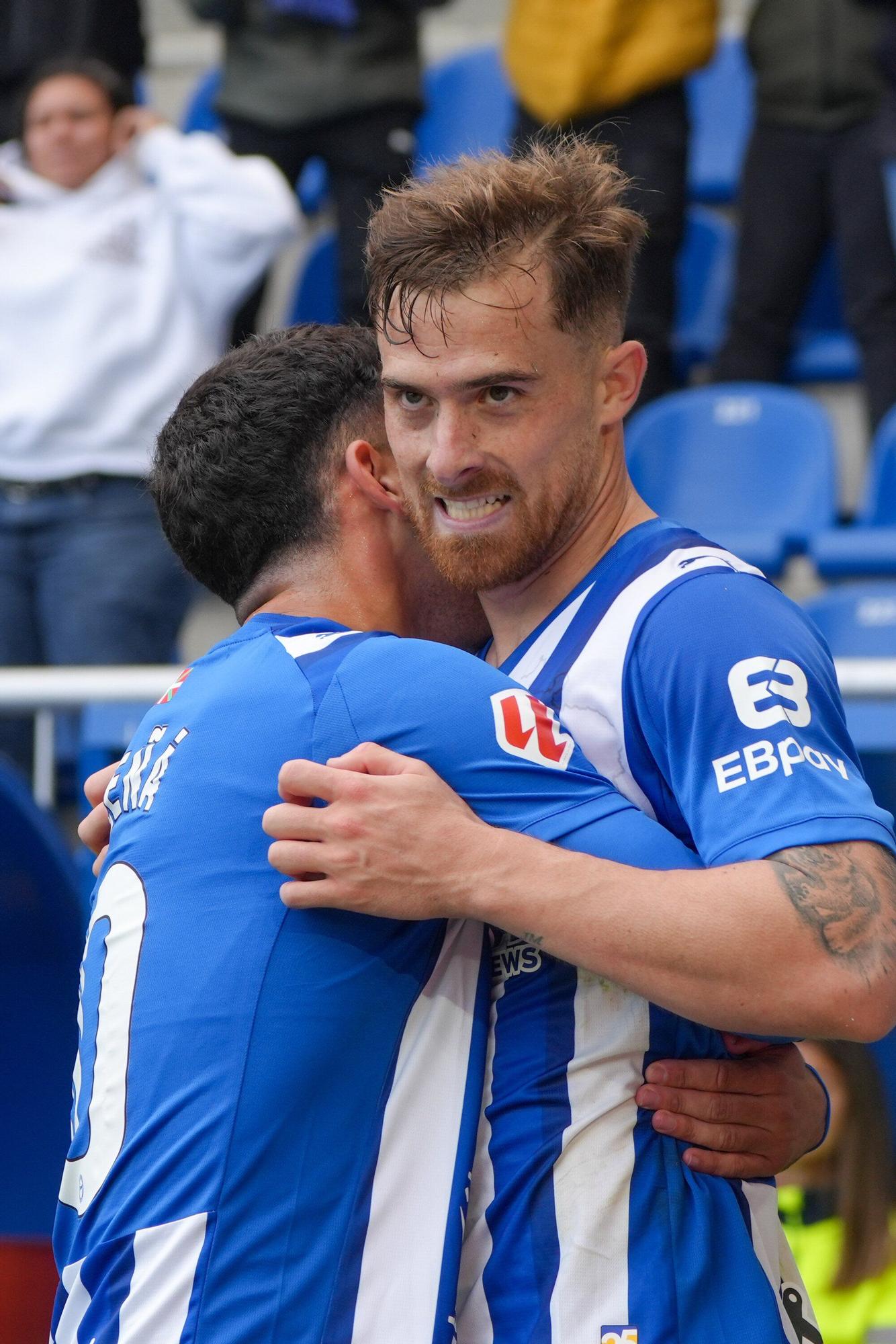 En Imágenes: El Alavés se impone al Elche