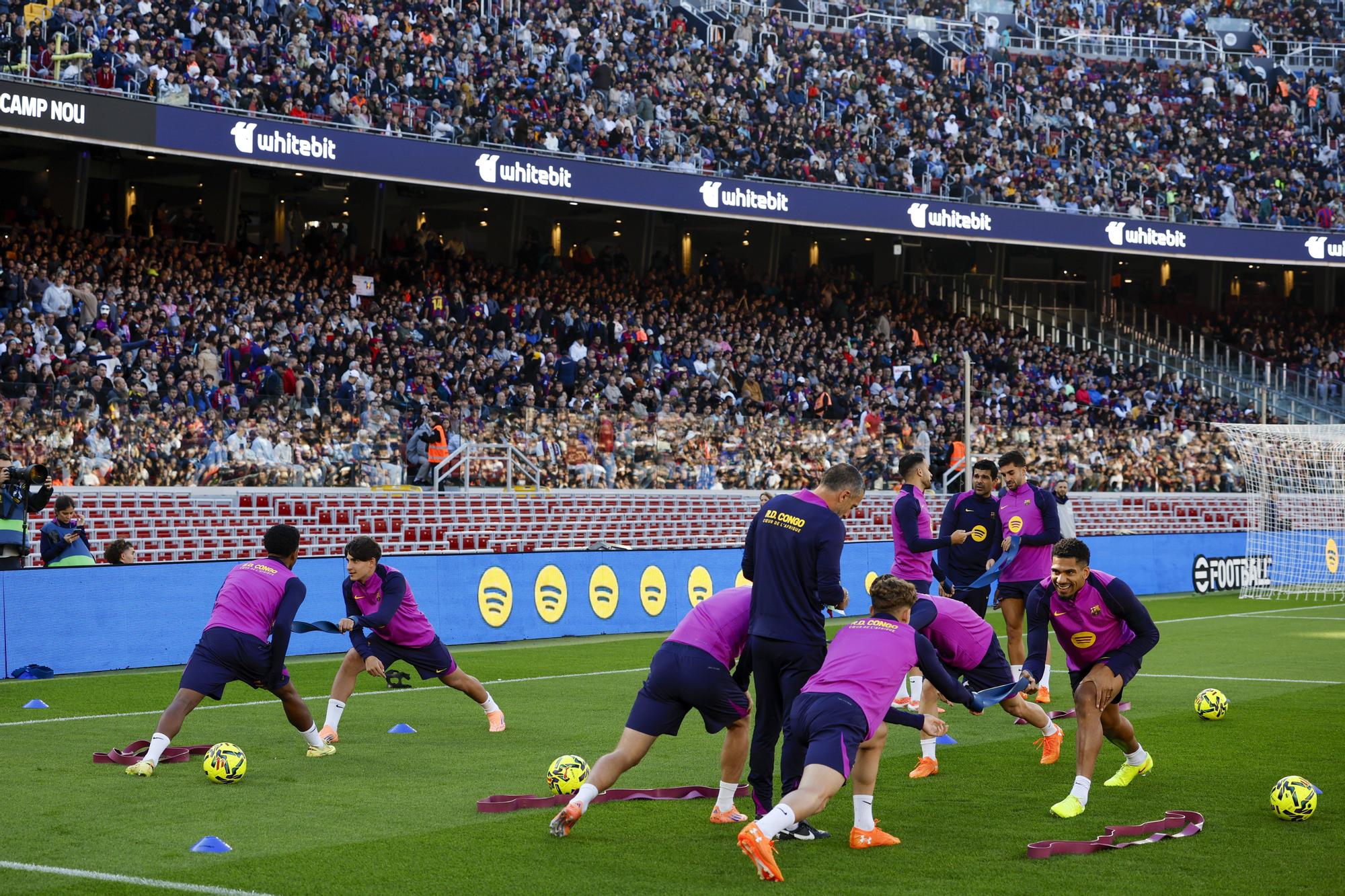 Fotos del nuevo Spotify Camp Nou en el primer día con público