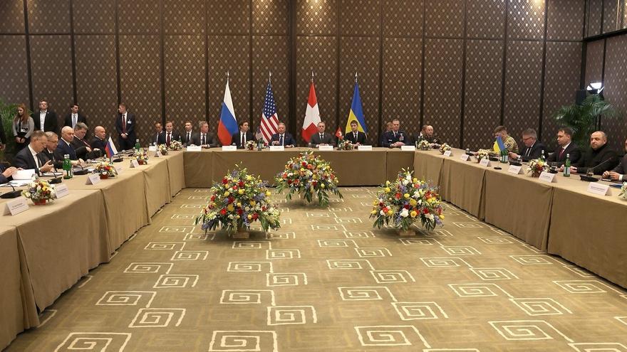 Ucrania y Rusia acaban sin avances la segunda jornada de conversaciones en Ginebra