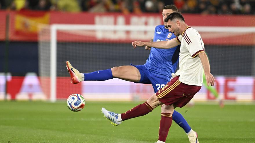 Simón y Laporte, titulares en el penúltimo examen antes del Mundial