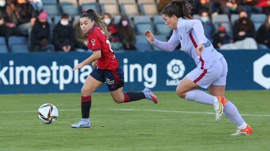 Iara Lacosta, en una acción durante el partido ante el Barcelona B