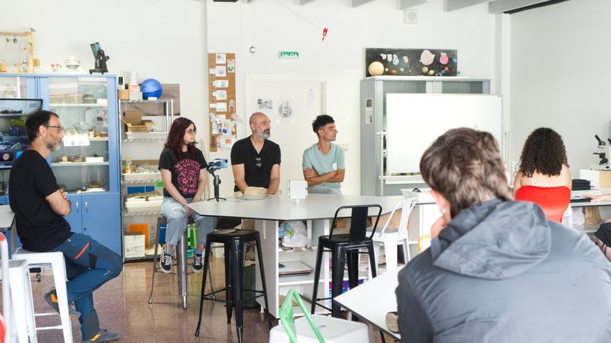Osotu Lambarri mira al próximo curso llenando las aulas de ciencia