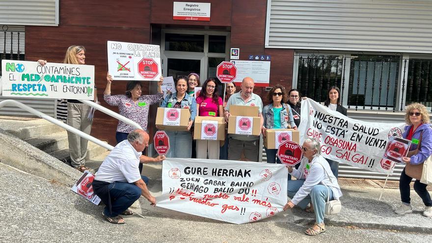 La Plataforma contra la planta de biometanización de Viana presenta 3.700 alegaciones populares contra el proyecto
