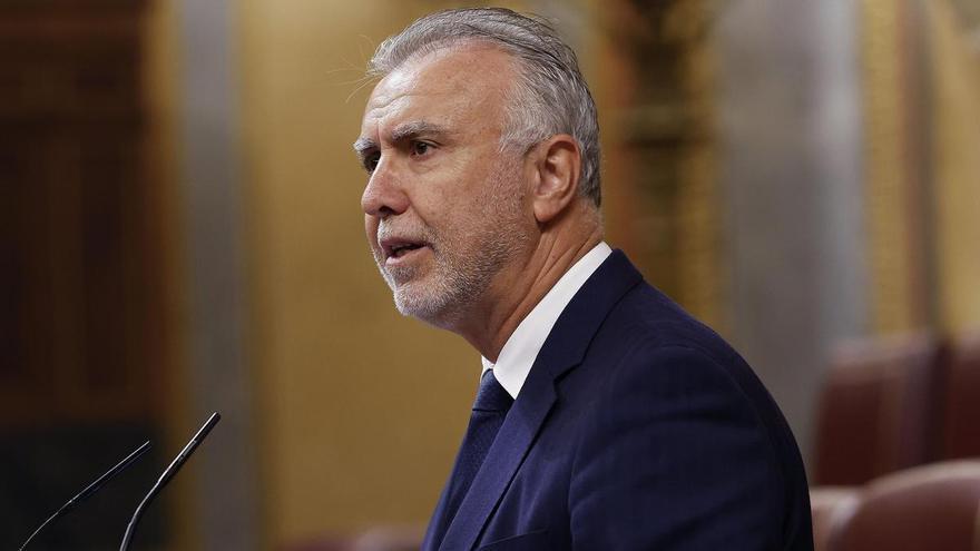 Torres niega que cenase con un empresario y lo atribuye a intentar "desgastar el Gobierno"