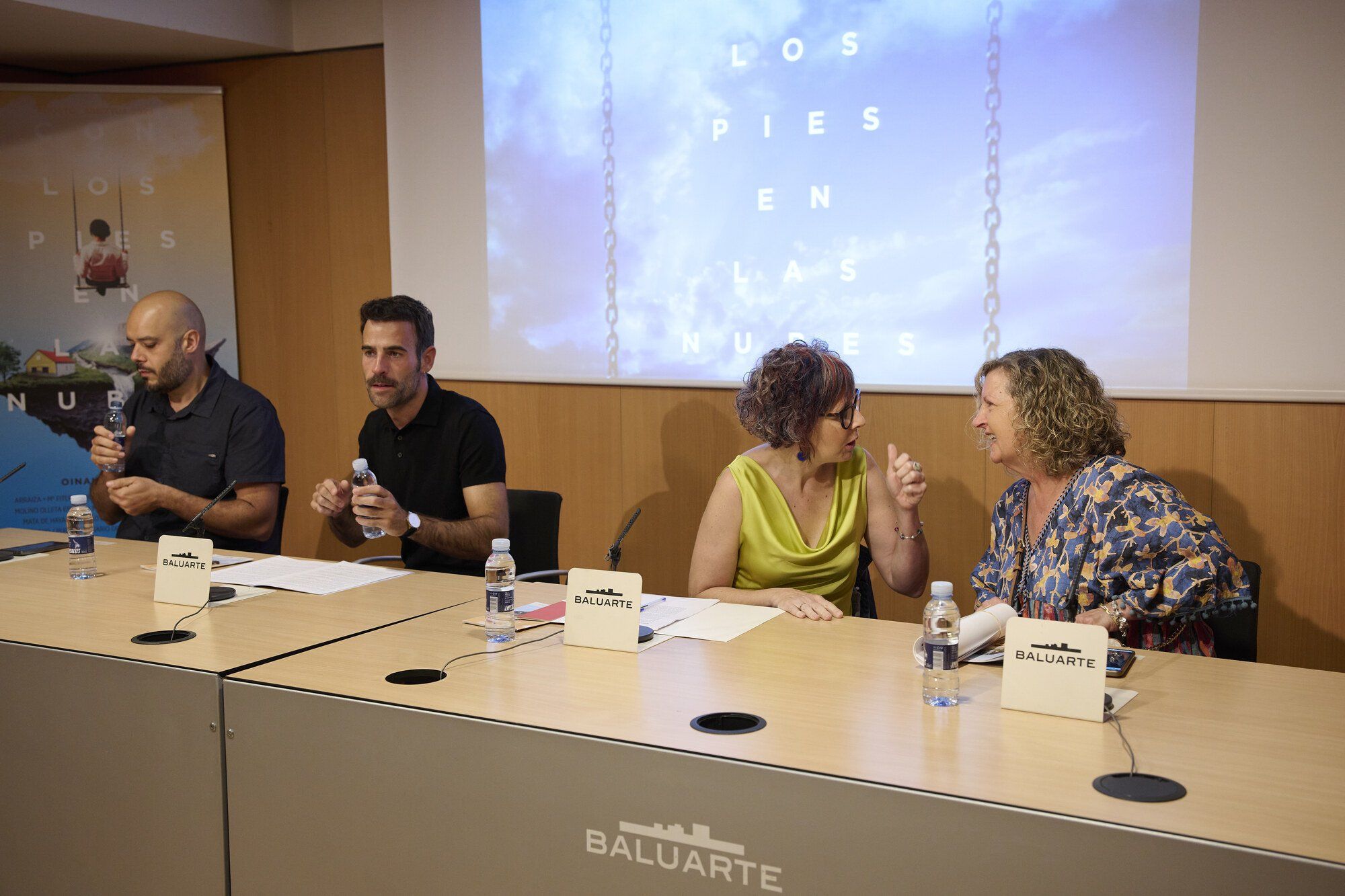Presentación del Festival Con los pies en las nubes / Oinak hodeietan