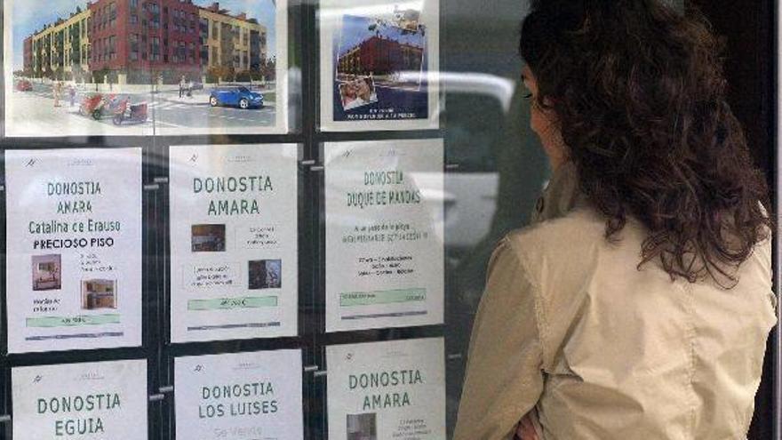 Alquilar una oficina en Gasteiz renta un 7% y un piso en Donostia un 3,6%