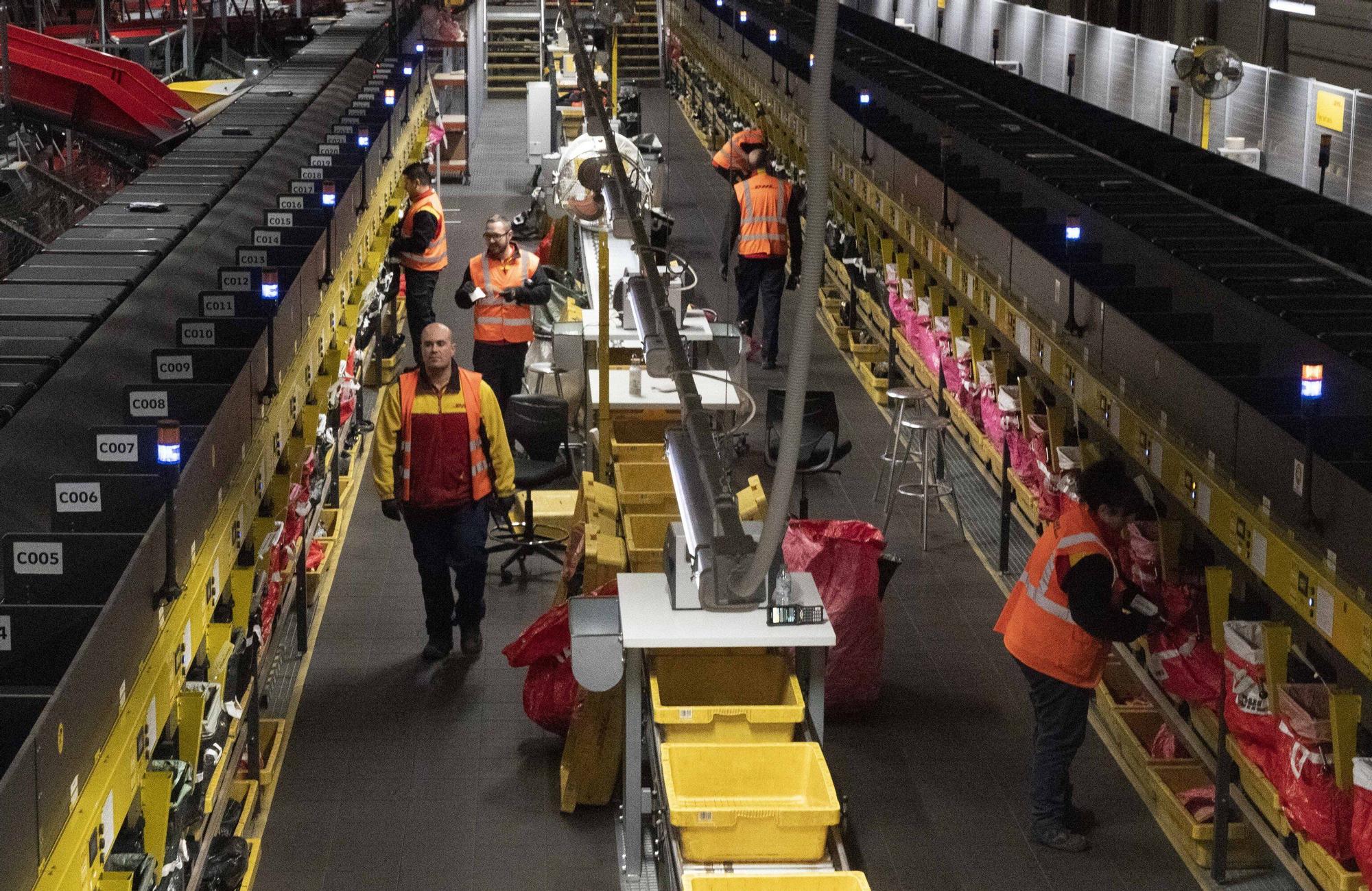 Reportaje sobre la actividad de DHL en Foronda