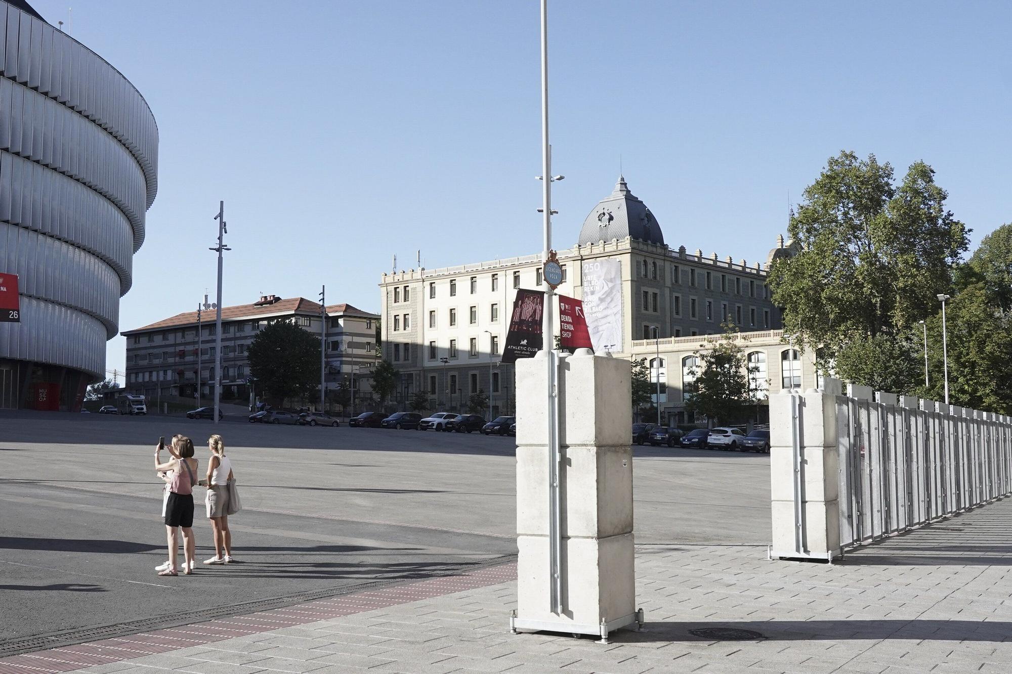 En imágenes: vallado en San Mamés para los partidos de Champions