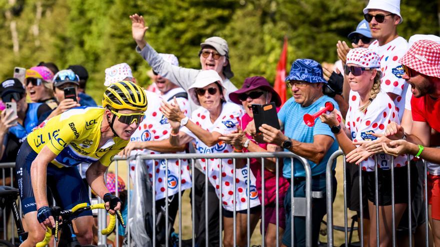 Van Vleuten se lleva el Tour femenino y le da una alegría a Movistar