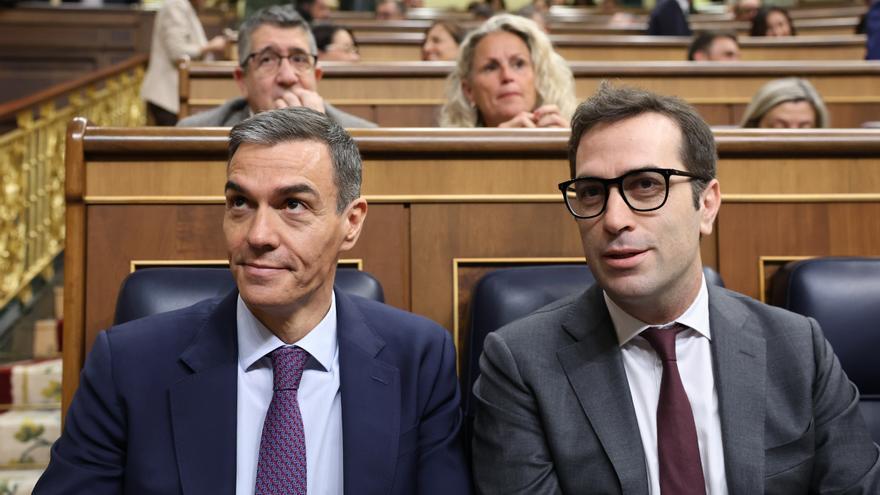 El CIS certifica el castigo electoral al PSOE: pierde 4,9 puntos tras la imputación de Zapatero