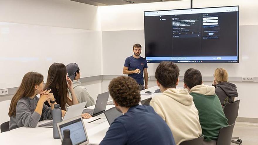 La Facultad de Comunicación de la Universidad de Navarra rediseña Periodismo y crea el Grado en Comunicación Corporativa