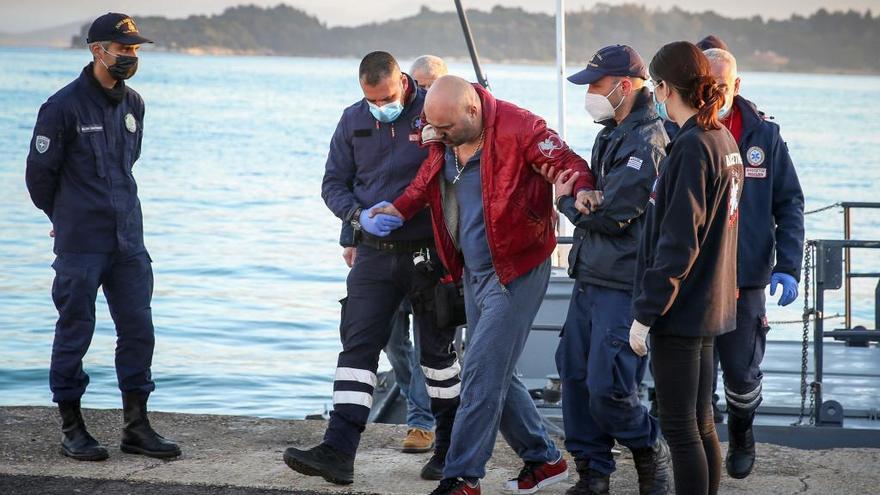 Evacúan un ferry que cubría una ruta entre Grecia a Italia por un incendio