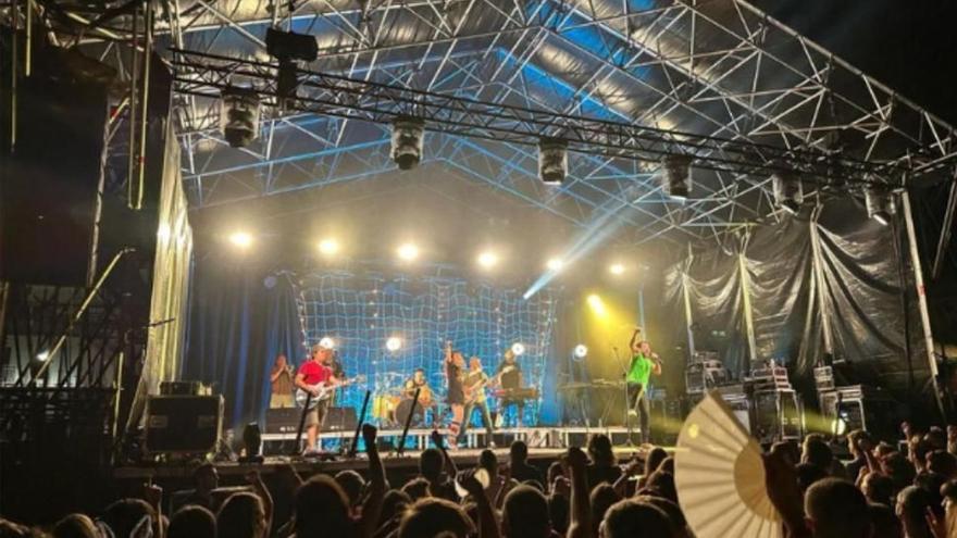 Santakurtzetako kontzertuak aurkeztu ditu Galdakaok