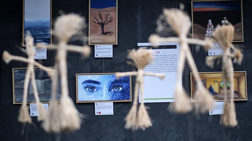 Inauguración de la exposición &#039;49 miradas y una esperanza&#039; en el Parlamento de Navarra