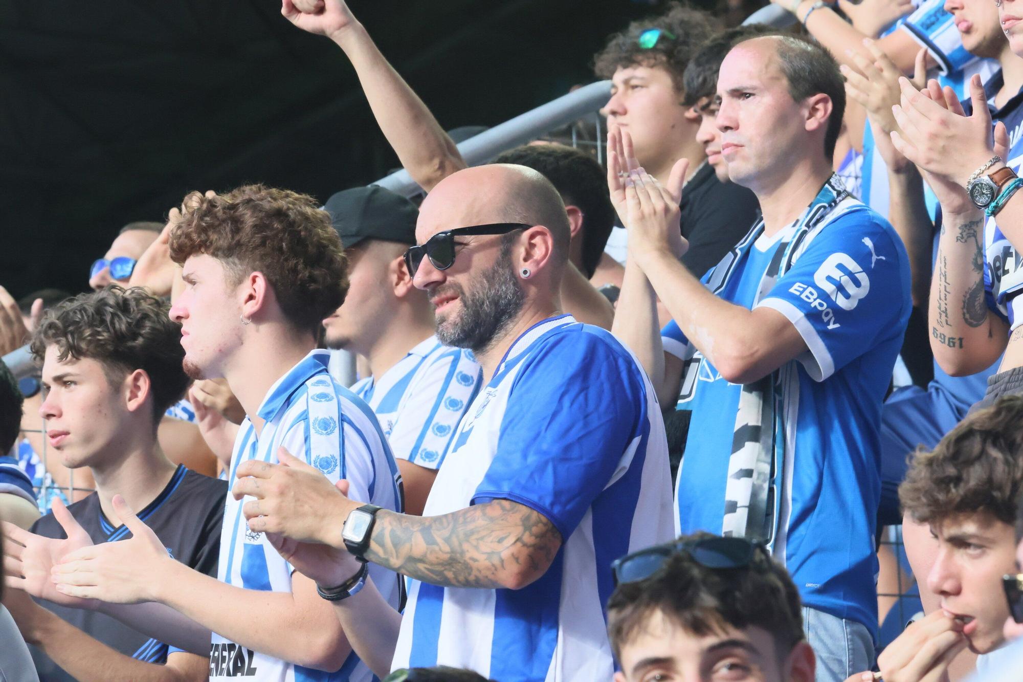 En imágenes: Ambientazo en el Alavés - Atlético en Mendizorroza (¡Búscate en las fotos!)